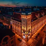 Ξενοδοχείο Radisson Blu Plaza Hotel, 4*