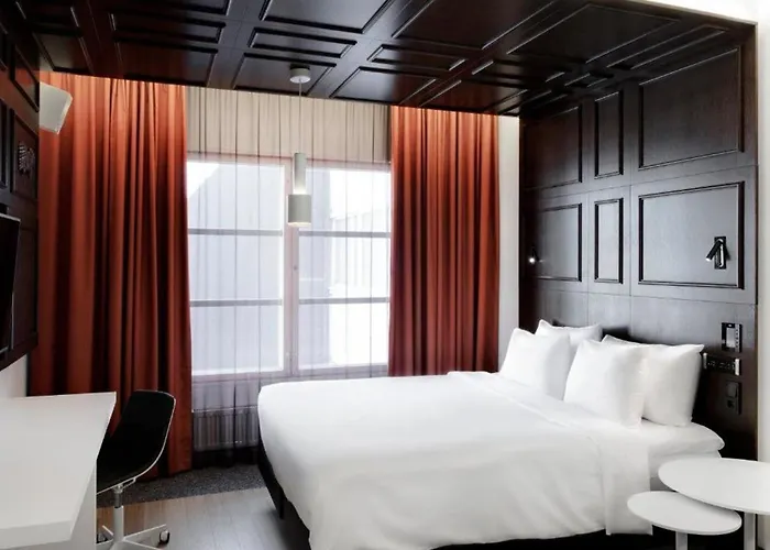 Radisson Blu Plaza Hotel, Ξενοδοχείο