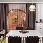 Radisson Blu Plaza Hotel, Hotel