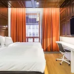 Radisson Blu Plaza Hotel, Hotel Helsinki