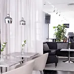 Radisson Blu Plaza Hotel,
