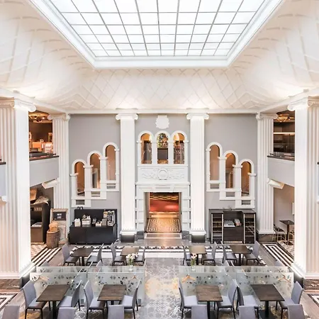 Radisson Blu Plaza Hotel,