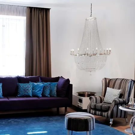 Radisson Blu Plaza Hotel,