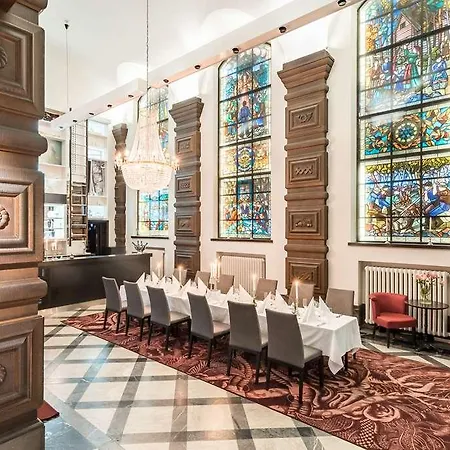 Radisson Blu Plaza Hotel, Hotel 4*