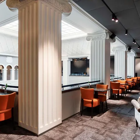 Radisson Blu Plaza Hotel, Отель 4*