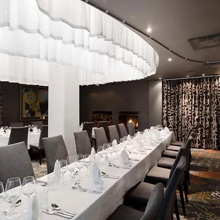 Hotel Radisson Blu Plaza Hotel, 4*
