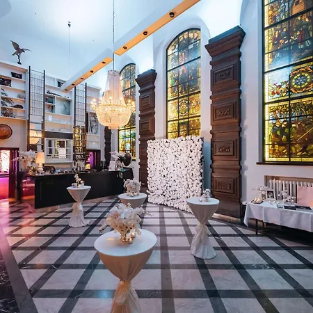 Radisson Blu Plaza Hotel,