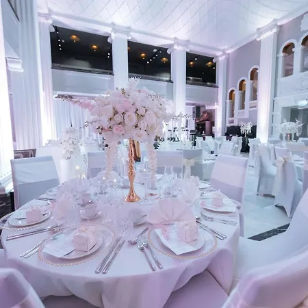 Radisson Blu Plaza Hotel, Hotel 4*