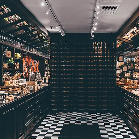 Radisson Blu Plaza Hotel, מלון הלסינקי