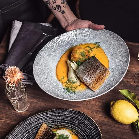 Radisson Blu Plaza Hotel,