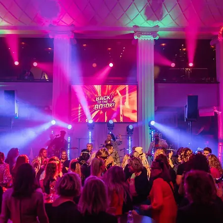 Radisson Blu Plaza Hotel, 4*