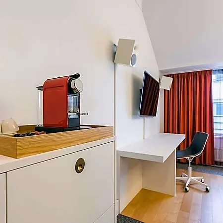 Radisson Blu Plaza Hotel, Hotel 4*
