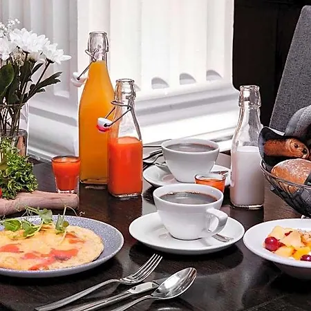 Radisson Blu Plaza Hotel,