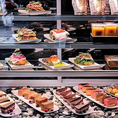Radisson Blu Plaza Hotel, Hotel 4*