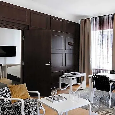 Hotel Radisson Blu Plaza Hotel, 4*