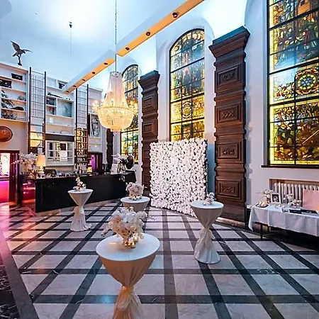 Hotel Radisson Blu Plaza Hotel, 4*