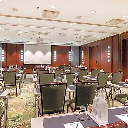 Radisson Blu Plaza Hotel, 4*