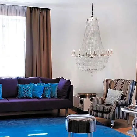 Radisson Blu Plaza Hotel, 4*