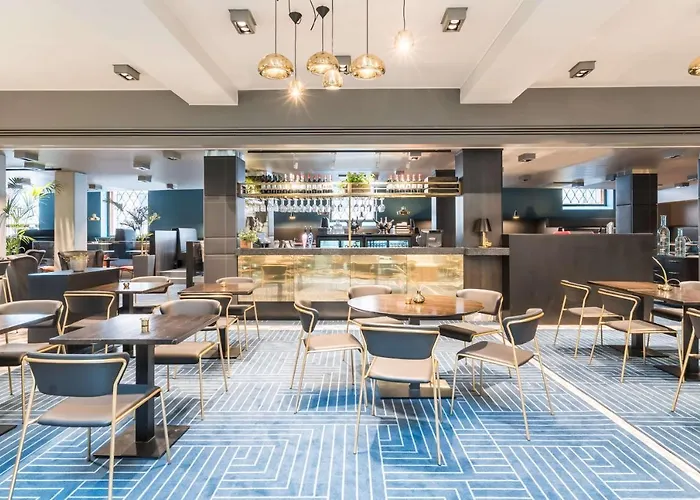 Radisson Blu Plaza Hotel, 4*