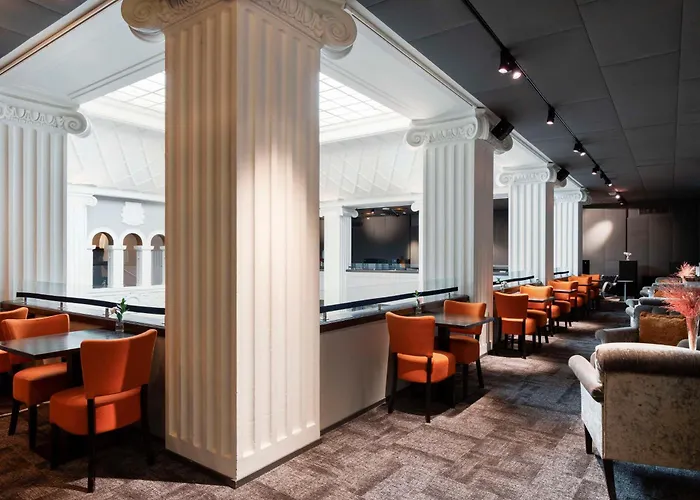 Radisson Blu Plaza Hotel, Отель 4*