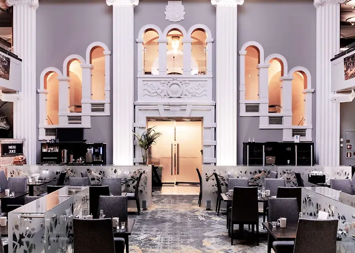 Radisson Blu Plaza Hotel, 4*