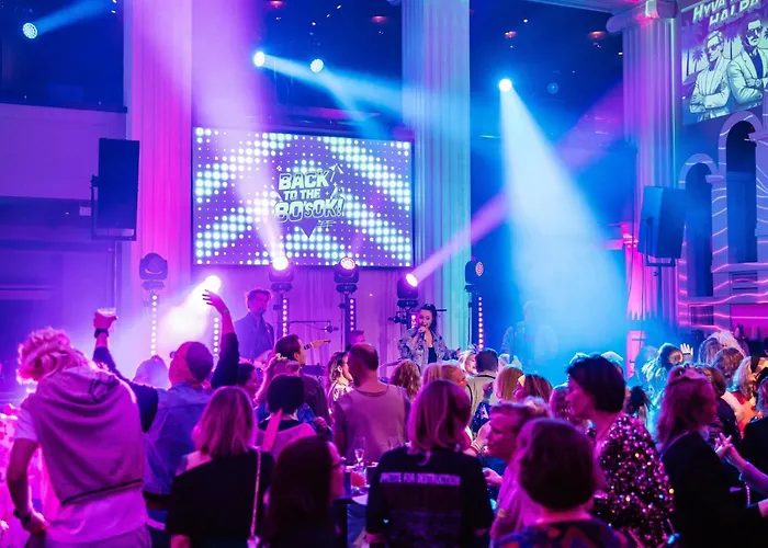 Radisson Blu Plaza Hotel, Отель