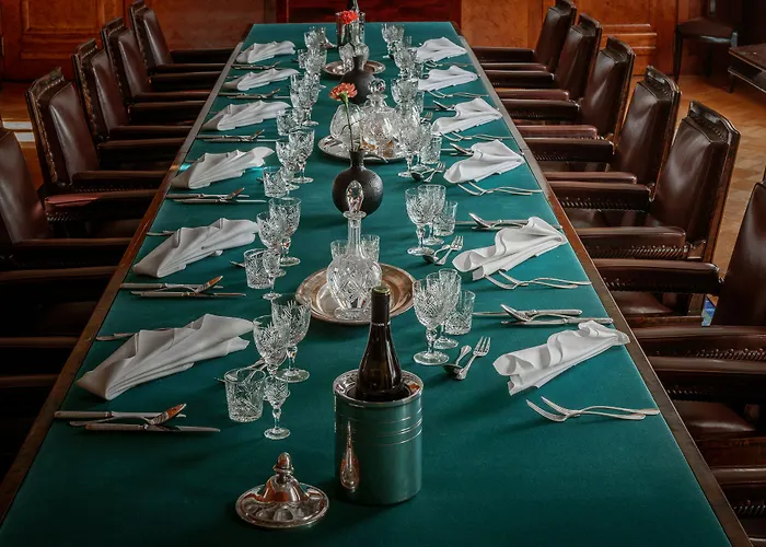 Radisson Blu Plaza Hotel, Hotel