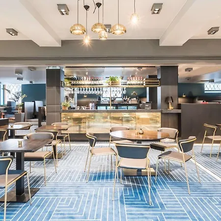 Radisson Blu Plaza Hotel, 4*