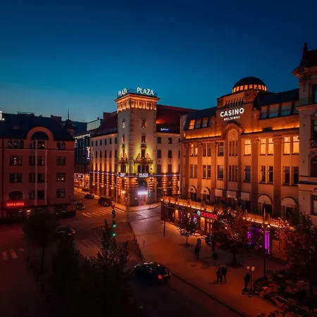 Radisson Blu Plaza Hotel, Hotel