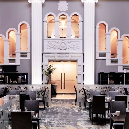 Radisson Blu Plaza Hotel, 4*