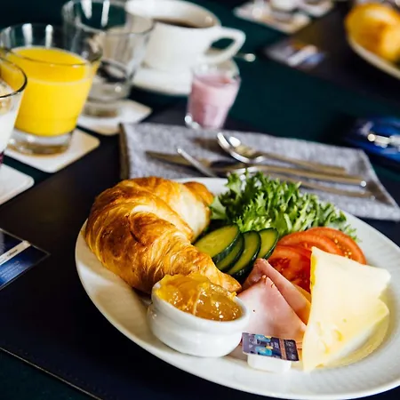 Radisson Blu Plaza Hotel, 4*