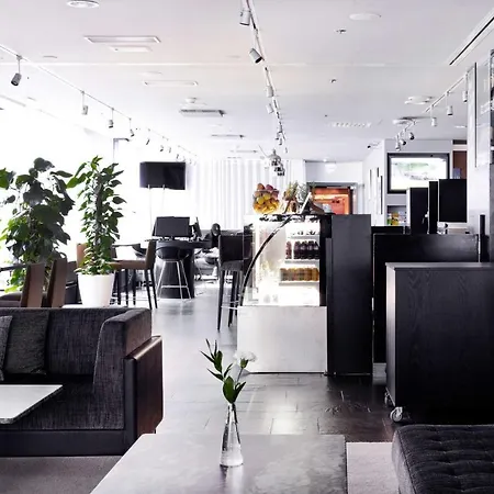 Radisson Blu Plaza Hotel,